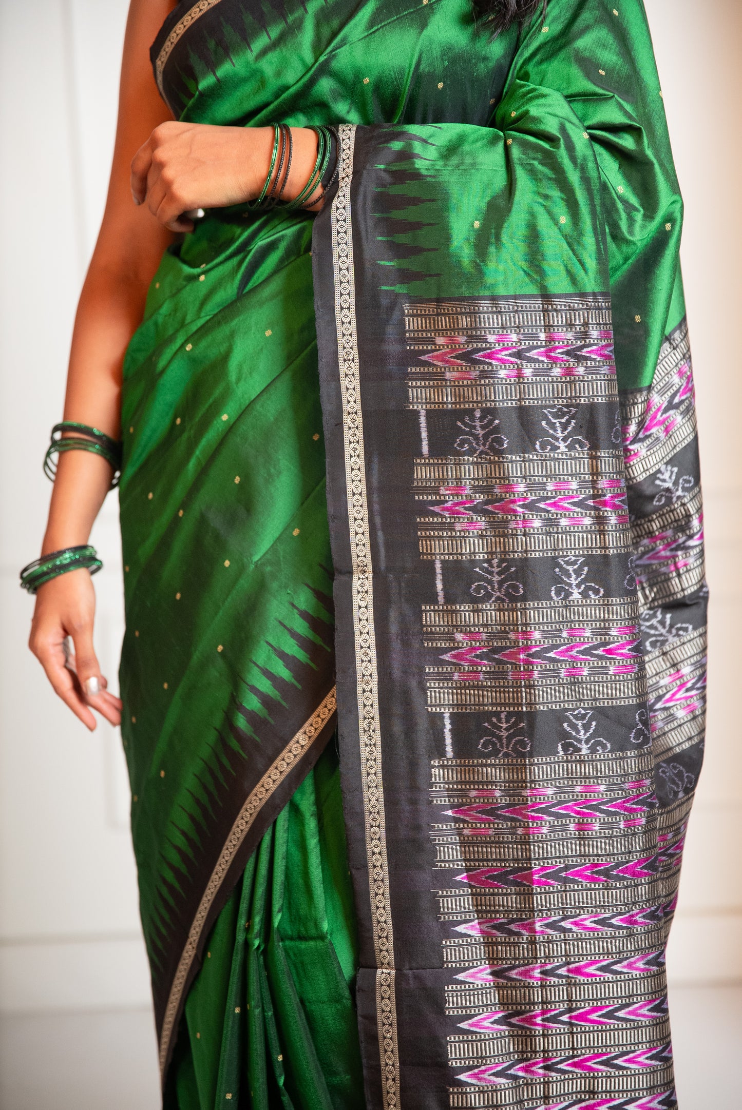 Iklauti Ekpulia - Green